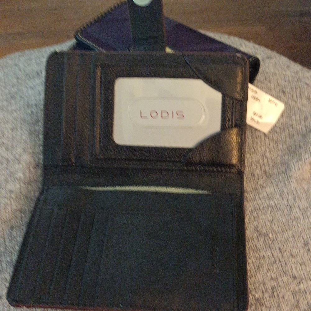 Wallet NWT